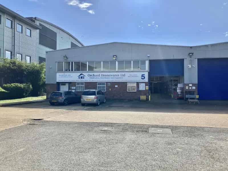 8432 Sq Ft Warehouse To Let Hayes