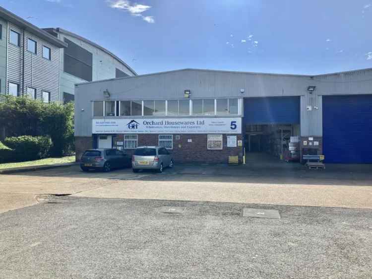 8432 Sq Ft Warehouse To Let Hayes