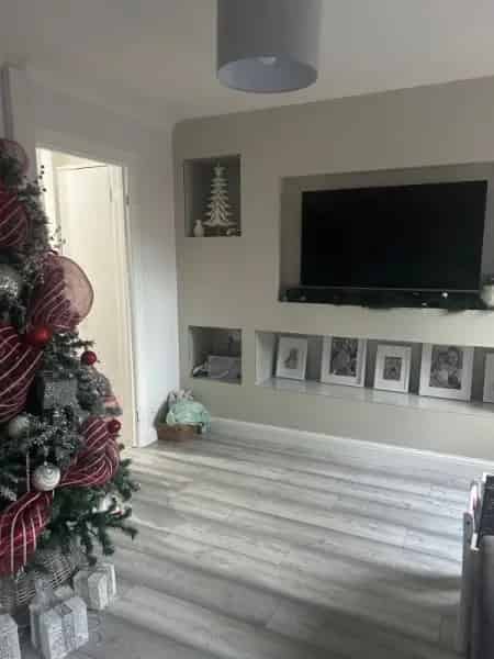 3 Bedroom House in Longfield Hartley - Newly Decorated