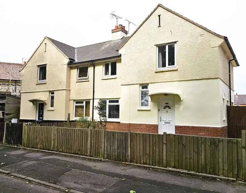 3 Bedroom House to Rent in Linden - Newly Decorated