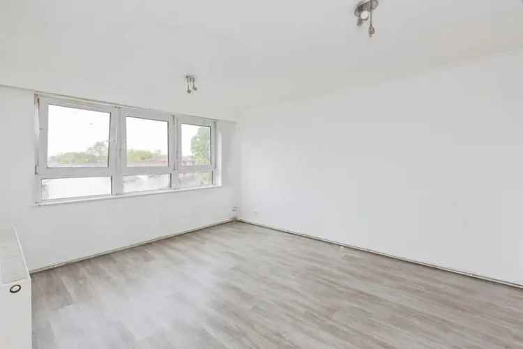 1 Bed Flat Barking Faircross Estate Chain Free Residents Parking