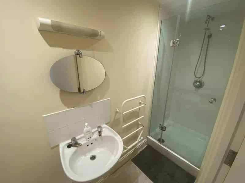 Flat For Rent , Commercial Road, Swindon, England