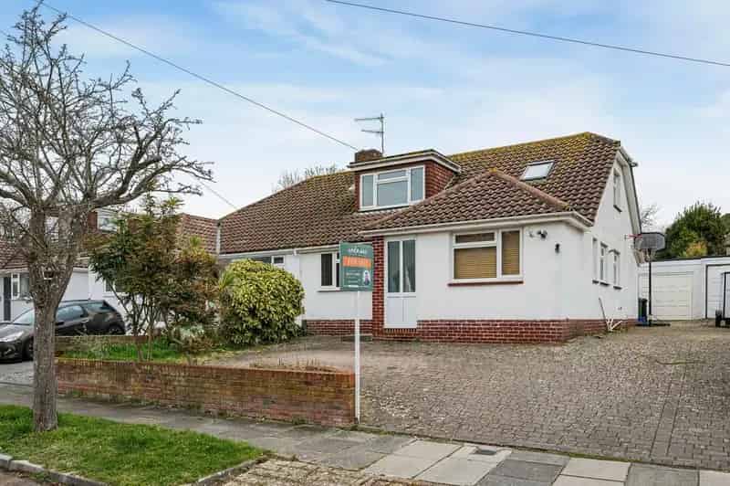 5 Bedroom Semi Detached House For Sale