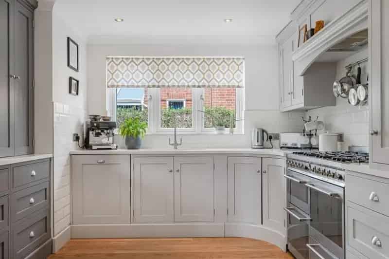 4 Bed Detached House for Sale