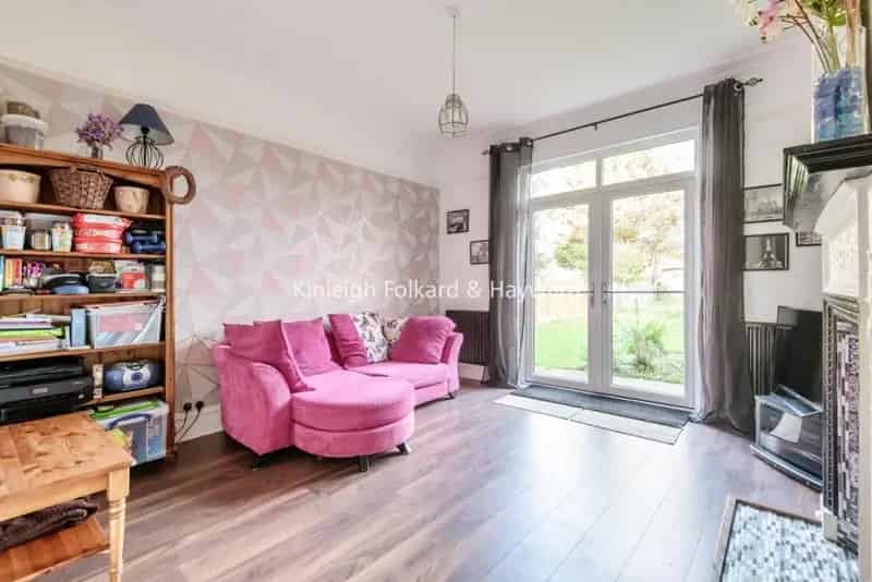 Two Bedroom Garden Flat Bromley - August 21st