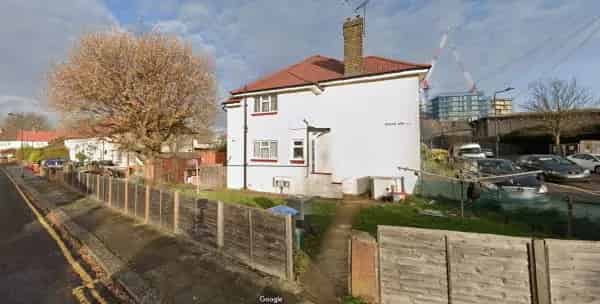 2 Bedroom Flat in Willesden Secluded Area