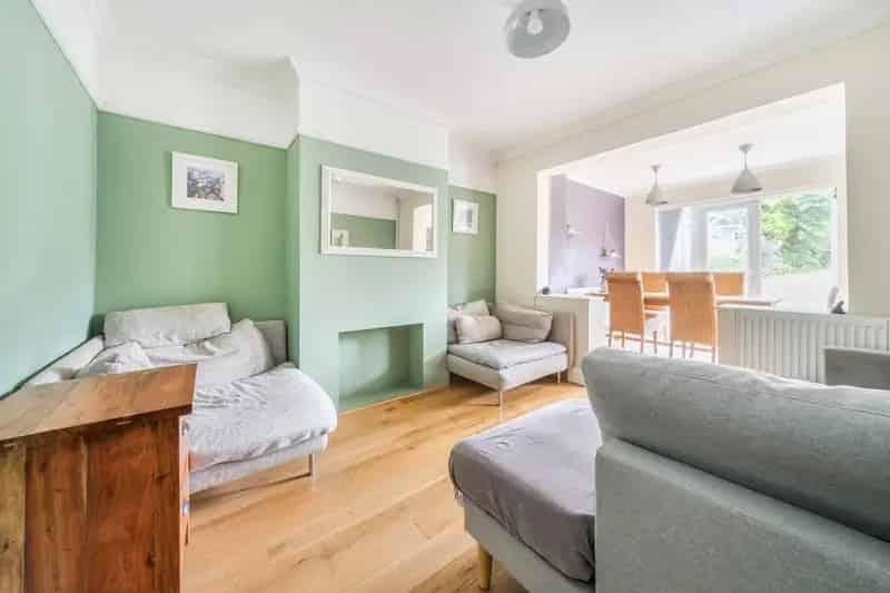 Three Bedroom Semi-Detached House Beech Road St Albans