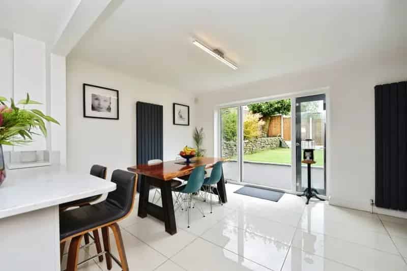 Five Bedroom Detached House with Garage Gym and Large Garden