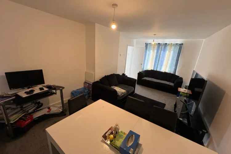 3 Bedroom House in Abington NN3 - Zero Deposit Guarantee Available