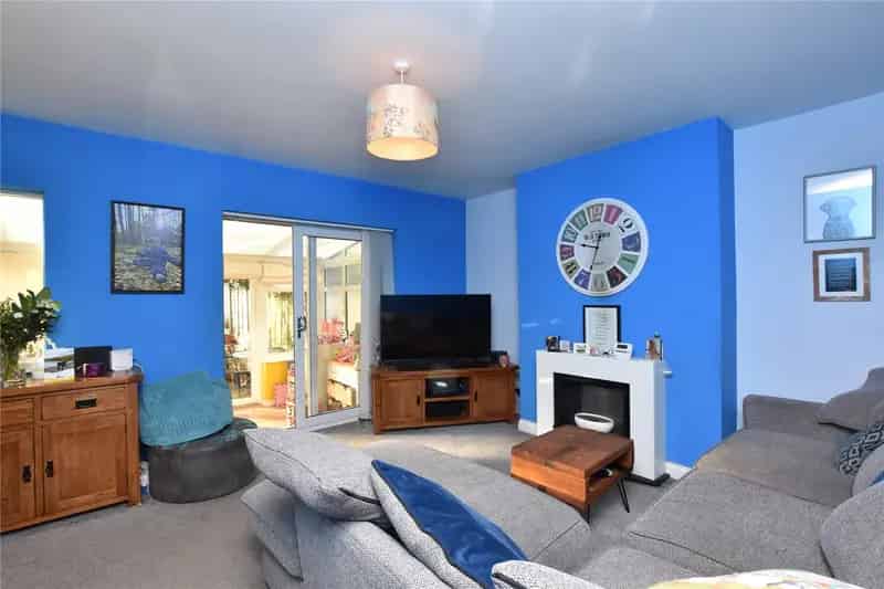 Spacious 3-Bed Terraced House in Quiet Cul-de-sac