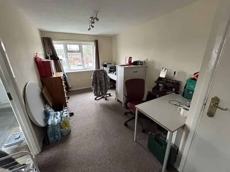 1 Bedroom Maisonette for Sale Near Transport Links