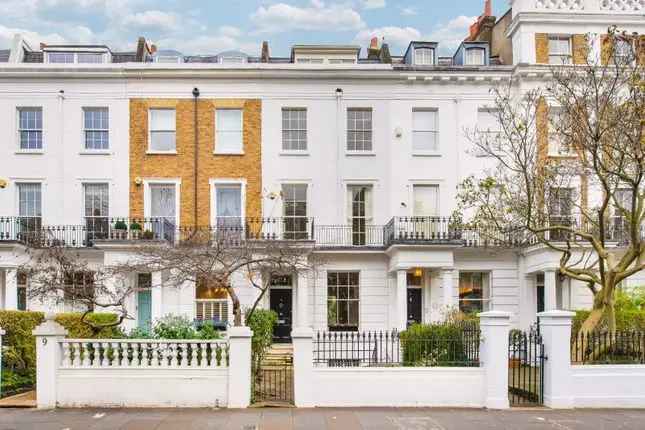 5 Bedroom Family House for Sale in Chelsea