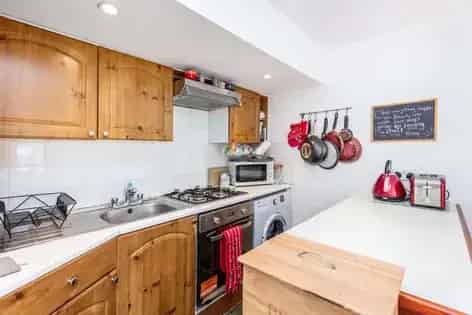 2 Bedroom House 70m2 London Roof Terrace