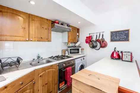 2 Bedroom House 70m2 London Roof Terrace