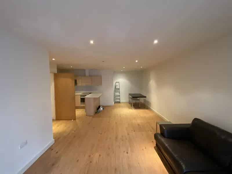 1 Bedroom Apartment Beaufort Park Furnished Parking Gym Pool