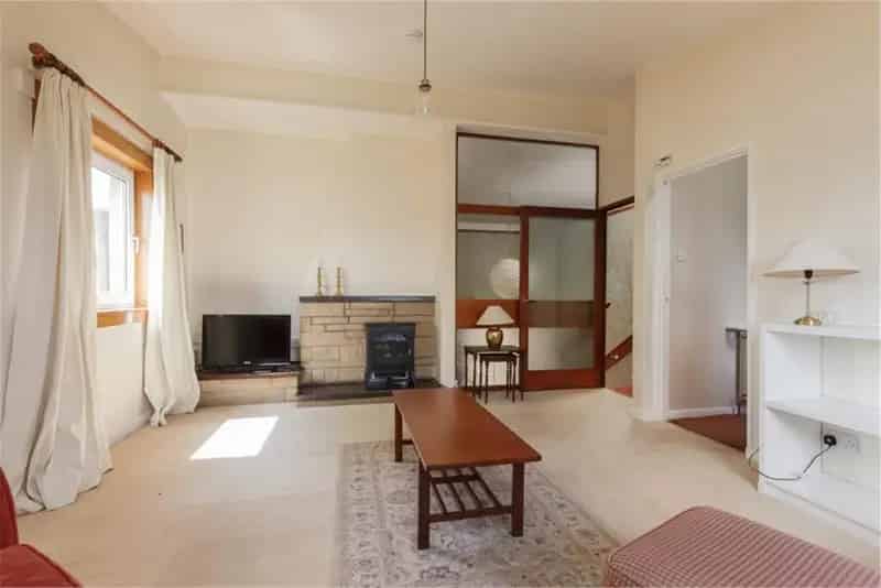 3 Bed Detached House with 2 Reception Rooms in Kirkliston