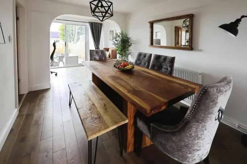 4 Bed House for Sale - Garage, Driveway & Garden