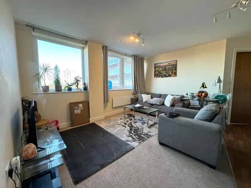 2 Bedroom Apartment for Sale Buy to Let Investment