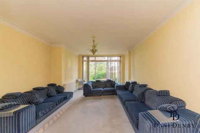 5 Bedroom Detached House Hendon Lane London N3 - Full Refurbishment Needed