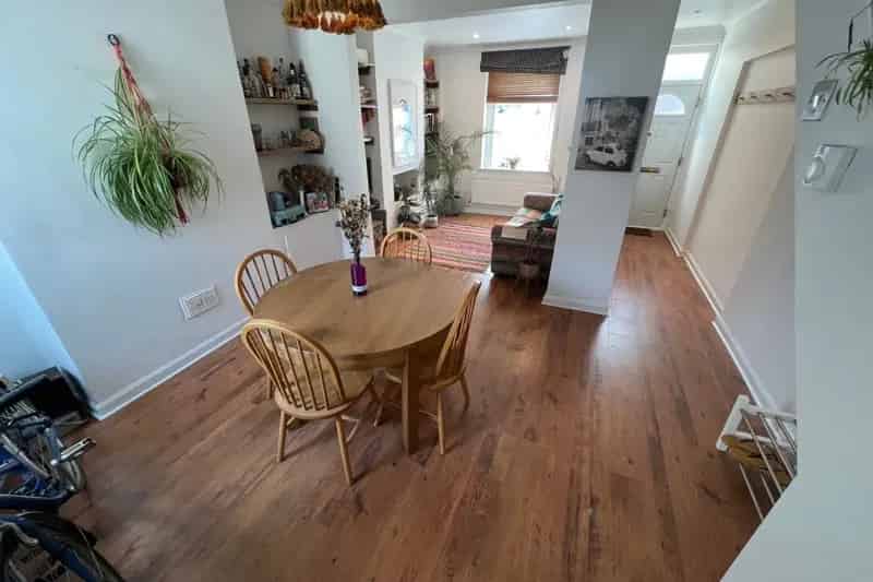 Two Bedroom House Near City Centre - Available End of August