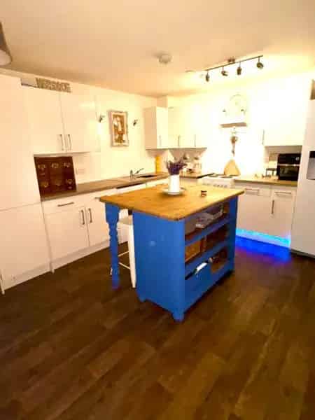 1 Bedroom Ground Floor Flat Private Garden Quiet Area
