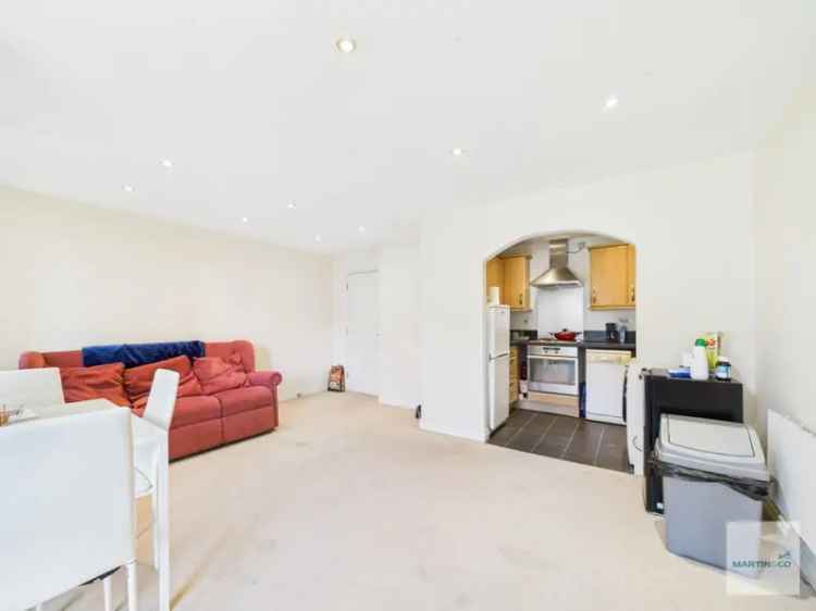 2 Bedroom Flat For Sale Near City Hospital