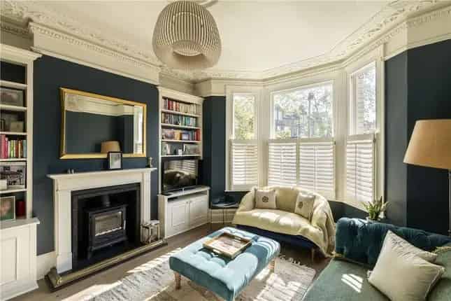 End Terrace House for Sale in Tunley Road London SW17