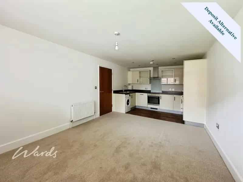 1 Bedroom Apartment to Rent - Newly Decorated Ground Floor