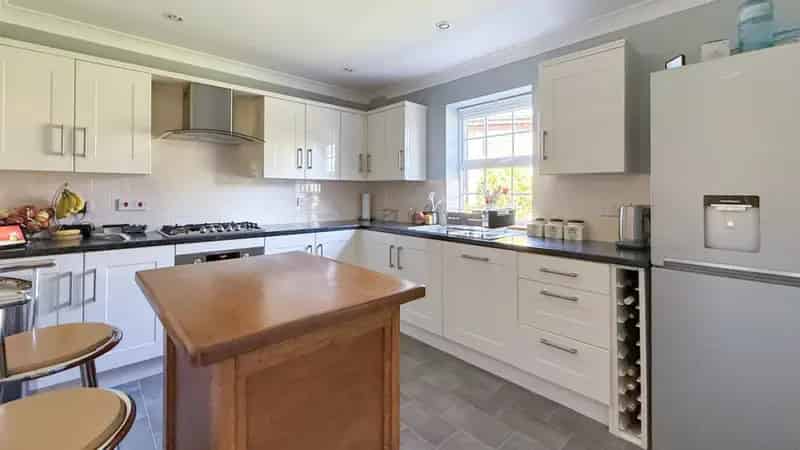 4 bedroom House
 For Sale