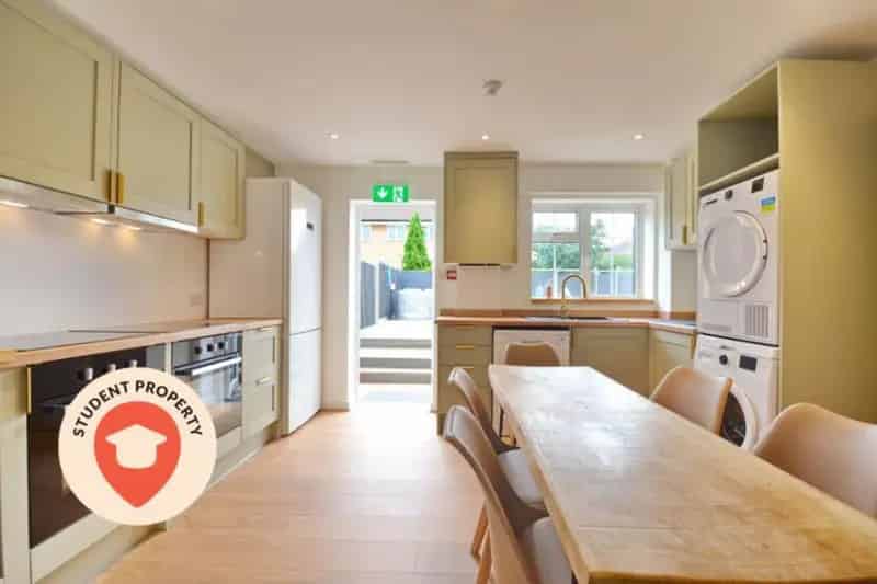 3 Bedroom Student House BS10 Available August 2025