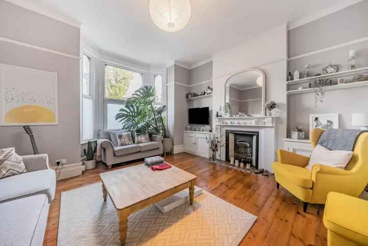 Victorian Flat near Sydenham and Penge East Stations