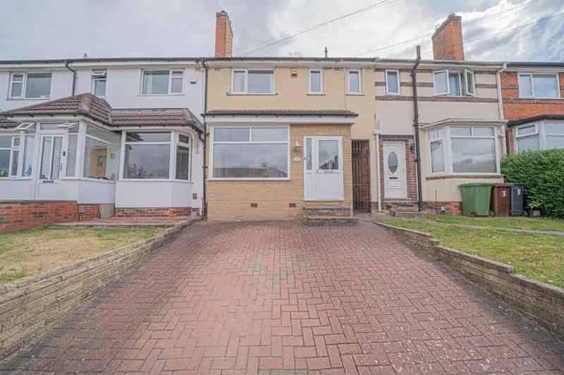 3 Bedroom Mid Terrace House for Sale