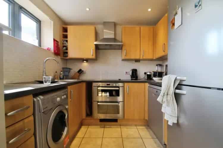 2 Bedroom Flat To Rent Available 04082025