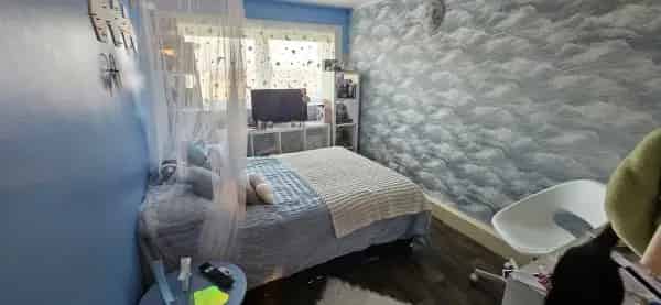 Huge Flat with Storage Great Transport Links and Local Schools