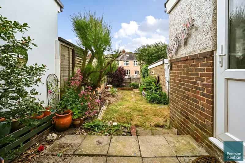 3 Bedroom End of Terrace House to Rent