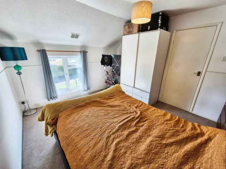 1 Bedroom Terrace House For Sale
