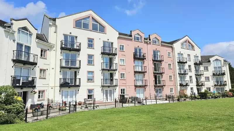 2 Bed Sea View Apartment Carrickfergus