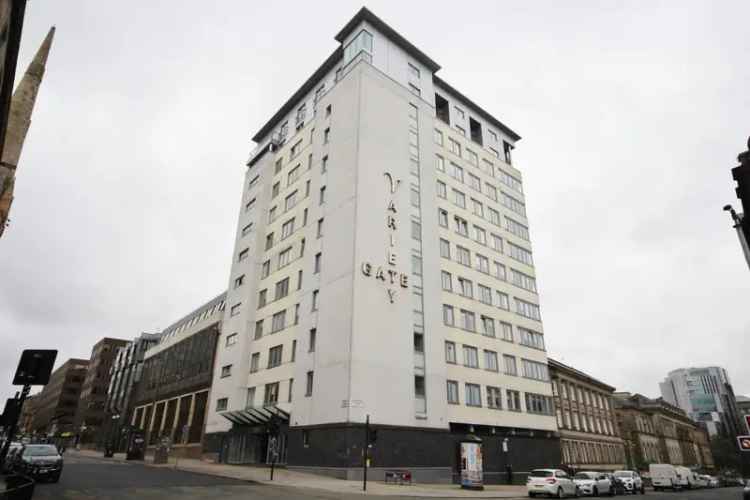City Centre Apartment Glasgow 8th Floor Modern Open Plan