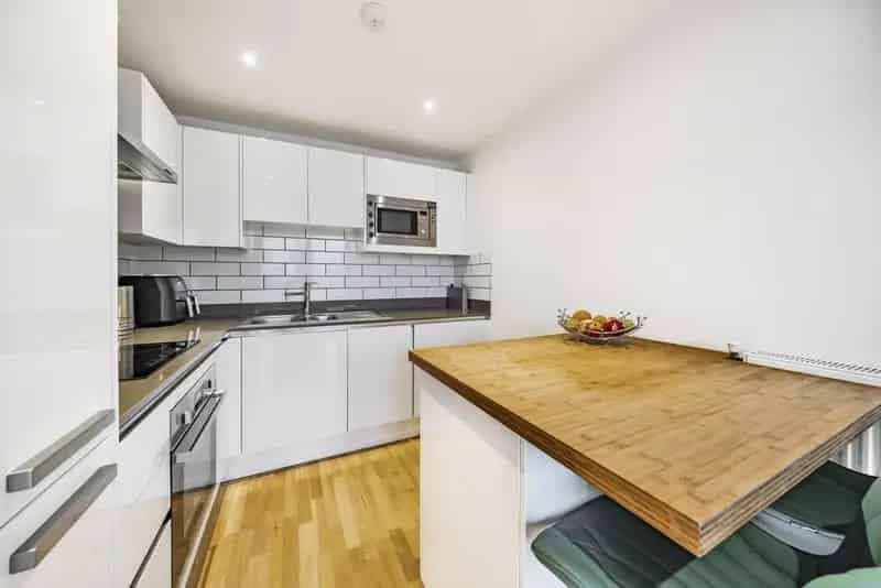Two Double Bedroom Duplex Apartment with River Views in Greenwich