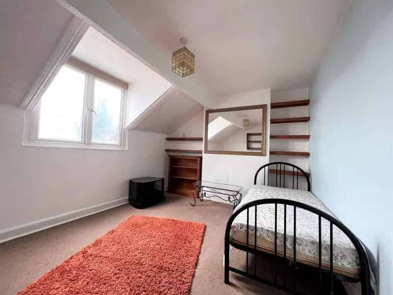 Studio to Rent
