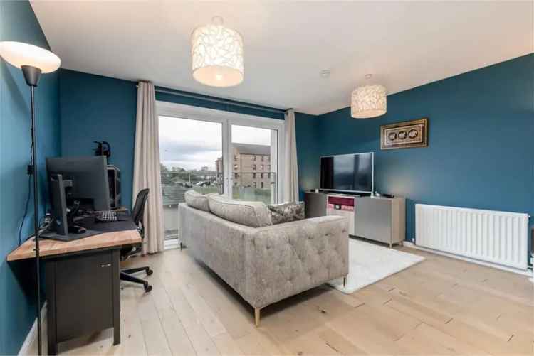 1 Bed Flat - Second Floor with 1 Reception Room