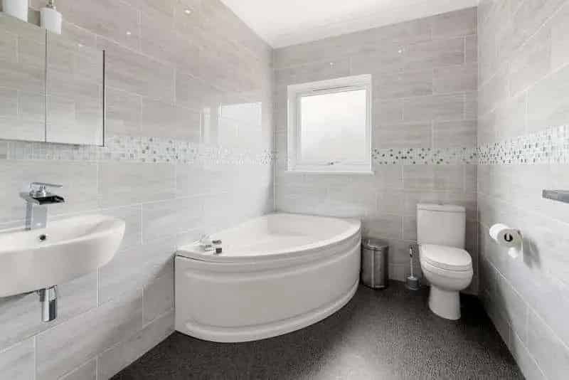 4 Bed Detached Bungalow For Sale