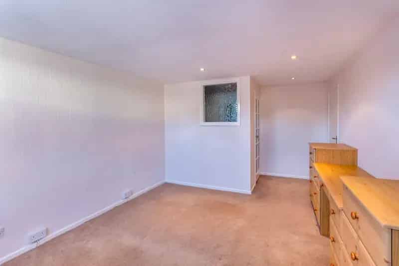 2 Bedroom House For Sale Near Town Centre
