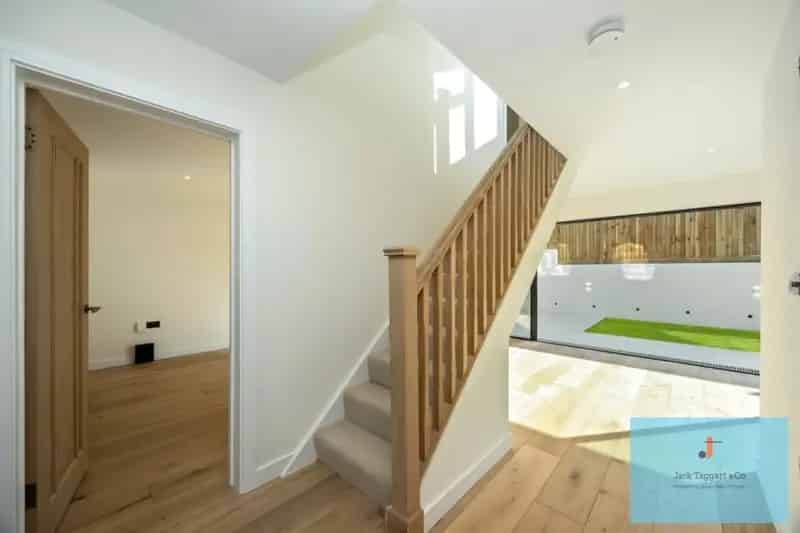 3 Bedroom Detached Chalet Bungalow for Sale