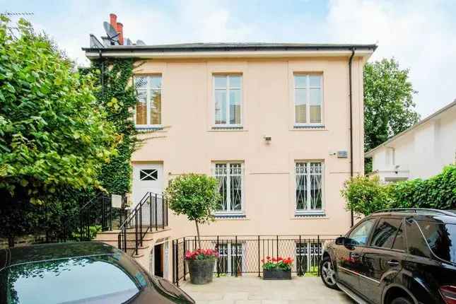 Four Bedroom House for Sale St John's Wood London