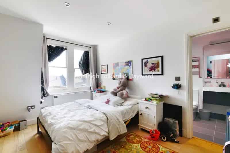 Flat For Rent , London, England