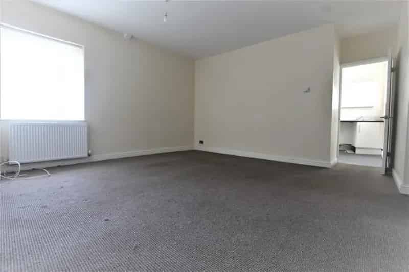 2 Bedroom Flat To Rent Available 2026