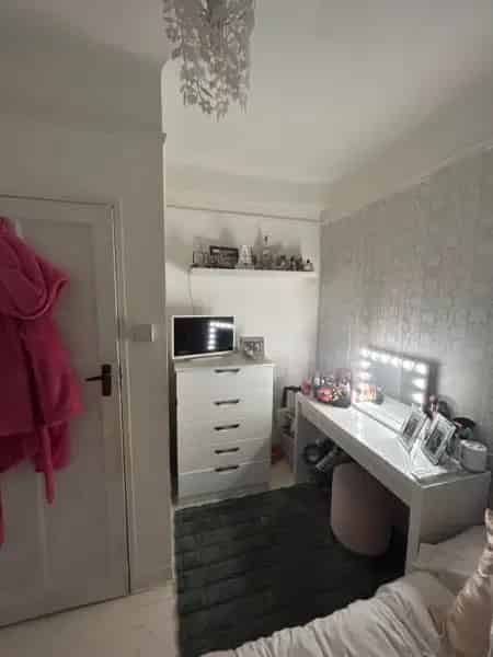 Beautiful 40s Islington Apartment -  Swap for Essex Property