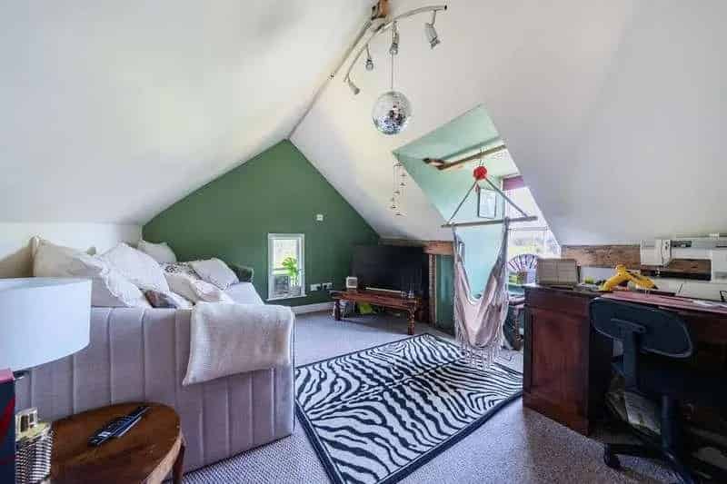 7 Bed House for Sale with Coach House Potential
