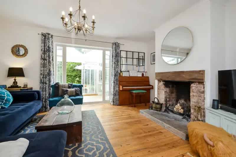 4 Bedroom Detached Cottage for Sale Havant Hampshire